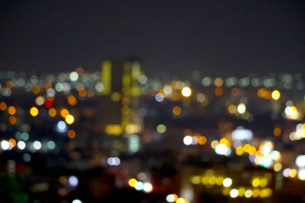 Kolor streszczenie rozmycie tęczowe światło miasta w nocnym niebie — Zdjęcie stockowe