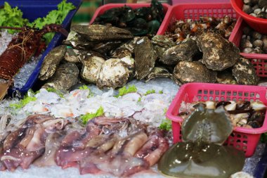 Sokak gıda taze ıstakoz ve deniz ürünleri Tayland görülebilir