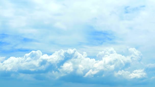 Céu azul puro com nuvem mover passar nuvem branca no verão2 — Vídeo de Stock