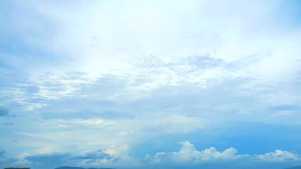 Gray sky with dark storm cloud move pass green top of mountain — Stock Video