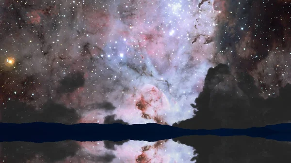 Nebulosa Specchio Riflesso Sul Buio Cielo Notturno Sulla Superficie Dell — Foto Stock