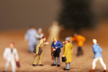 rowd minyatür insan