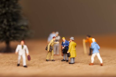 rowd minyatür insan