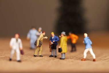 rowd minyatür insan