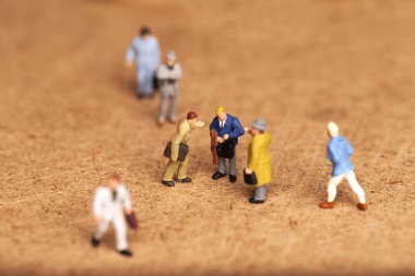 rowd minyatür insan