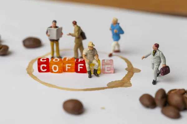 Coffee Break Concept Lose Miniature People Coffee — Stock Photo, Image