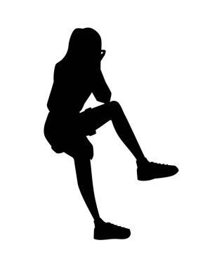 Oturan siyah siluet genç kız gündelik kıyafetler giyiyor çizgi film karakteri kadın model düz vektör çizimi beyaz arka planda izole edilmiş.