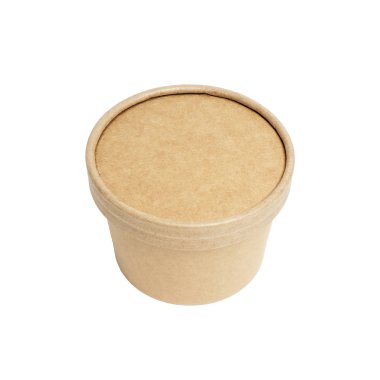 Beyaz arka planda izole edilmiş çorba için kapaklı kahverengi kağıt bardak.