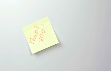 Sarı etiket kağıt sayfalarının kelime teşekkürler not edin. Aile Not.