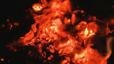 Sıcak kömürleri. Yangın. arka plan.