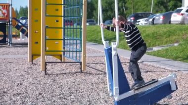 Çocuk oyun simülatörü devreye girer.