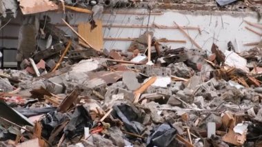 Apartman felaketinden sonra yok.