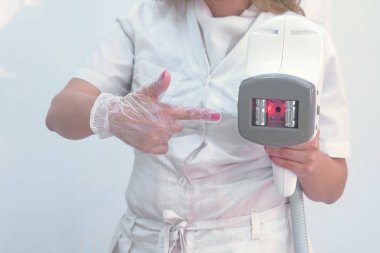 Bölük mevzideki yerini cihazları, lpg için güzellik uzmanı el masaj. Yakın çekim görünümü.