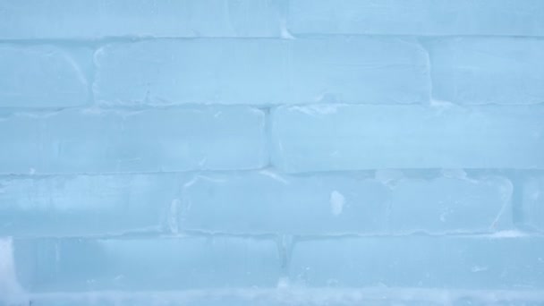 Textura de la pared de ladrillo de hielo utilizando como fondo, vista de cerca . — Vídeo de stock