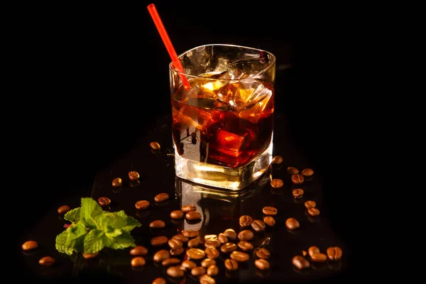 Svart Rysk Cocktail Ett Officiella Drinkarna Den Internationella Bartender Association — Stockfoto