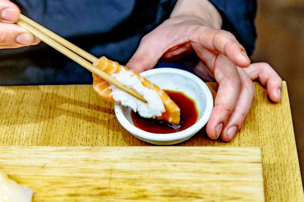 Hoe Eten Sushi Met Vis Japan — Stockfoto