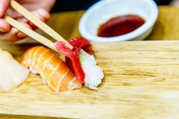 Hoe Eten Sushi Met Vis Japan — Stockfoto