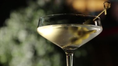 Kokteyl Votka Martini vermut James bond