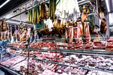 İspanyolca jambon satan mağaza. Domuz eti tedavi bacak.