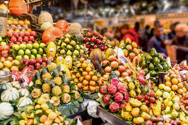 Compre Mercado Con Fruta Muchas Frutas Diferentes — Foto de Stock