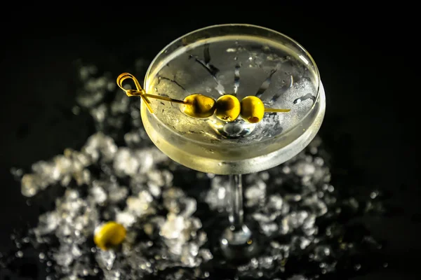 Kokteyl votka Martini vermut James bon