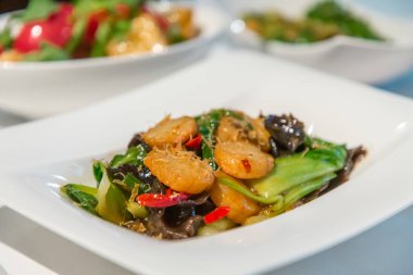 Çin mutfağı. Tarak ve siyah mantar