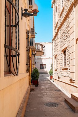 Icherisheher 'in tarihi sokakları, Eski Bakü Şehri, Azerbaycan. Bakus Inner City, Azerbaycan 'ın en popüler turizm beldesi..