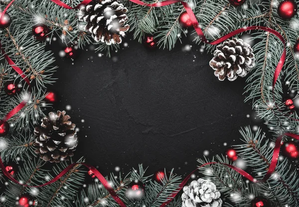 Black Stone Background Frame Fir Branches Decorated Balls Red Ribbon — Stock Photo, Image