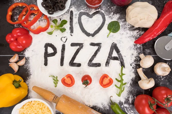 Ingredientes Para Pizza Queso Champiñones Tomates Pimientos Aceitunas Aceite Cebolla — Foto de Stock