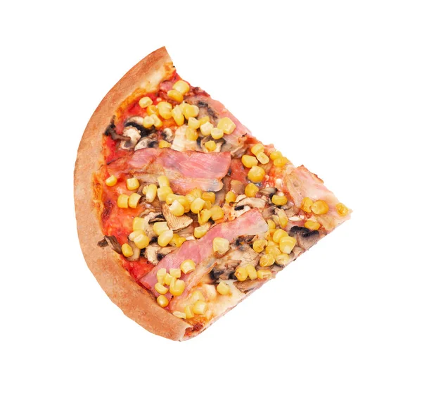 Четверть Вкусной Пиццы Куриной Грудью Кукурузой Беконом Грибами Изолированные Белом — стоковое фото