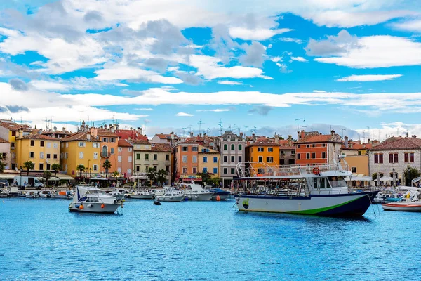 View Old City Harbor Fishing Boats Rovinj Istrian Peninsula Croatia — Stock Photo, Image