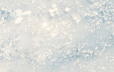 Soğuk kristal desenli beyaz ve mavi tonlarda soyut buz dokusu