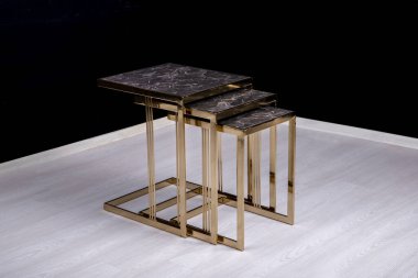 Kahve masası ve beyaz arka plan ve siyah arkaplan