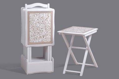 Kahve masası beyaz arka plan ve siyah arkaplan