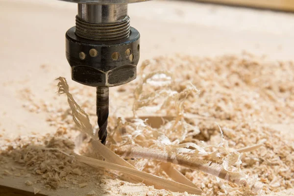 Döner kesici, ahşap levha ve talaşı freze