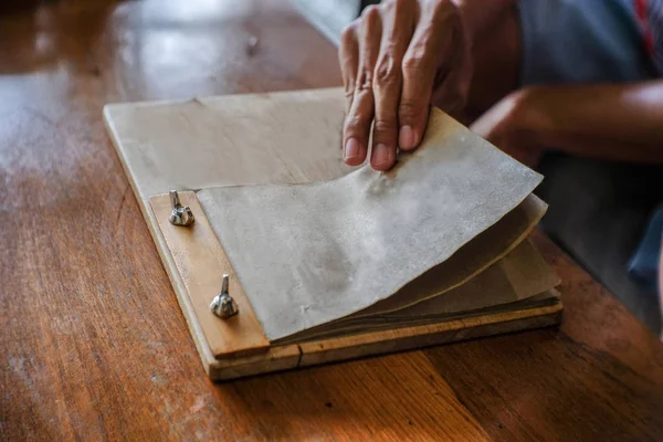 Okuma ve açık yemek menüsü