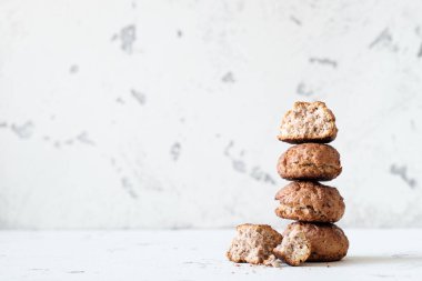 Ceviz ve tarçın yulaf ezmeli kurabiye