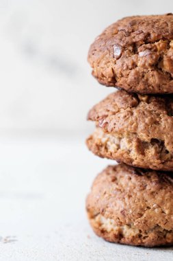 Ceviz ve tarçın yulaf ezmeli kurabiye