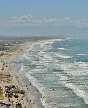 Plaj ve dalgalar olarak Muizenberg False Bay manzara