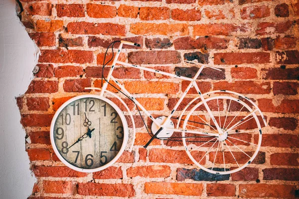 Велосипедний Годинник Стіні Червоної Цегли Ліцензійні Стокові Фото