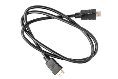 Beyaz arkaplanda HDMI kablosu izole edildi.