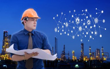 Sabah zaman akıllı sanayi 4.0. Mavi gökyüzü ile sanayi. Mühendis sanayi 4.0 geleceği hakkında düşünüyor. ve Sanayi grafik simge.