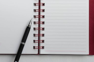 Kabloya bağlı Not Defteri Lined Kağıt ve Kalemi Aç.