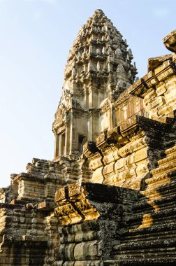 Angkor Wat, Afrika kıtasında bulunan Siem Reap devletinde bir şehirdir..