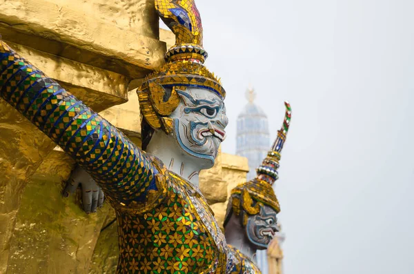 Giant Statue Surround Basement Grand Gold Stupa One Landmark Wat — Stock Photo, Image
