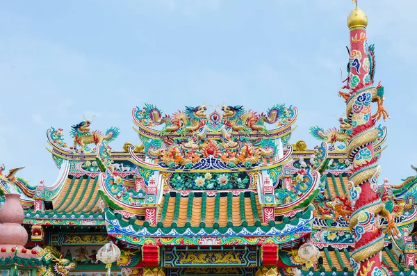 Kleurrijke Dragon Decorate Chinese Heiligdom — Stockfoto