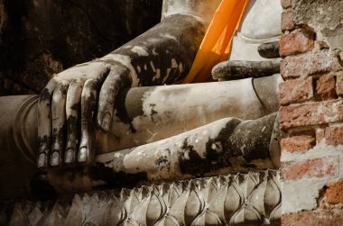 Tayland 'ın Ayutthaya ilindeki Antik Büyük Buda Heykeli' nin Eli.