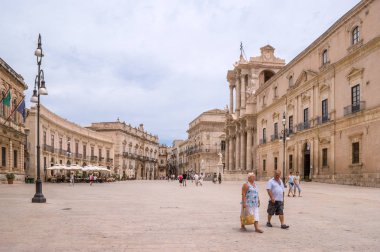 Siracusa, İtalya - 25 Temmuz 2011 - Piazza Duomo