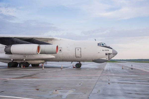 Ufa Rusya Federasyonu Mayıs 2018 Bir Büyük Rus Kargo Uçağı — Stok fotoğraf