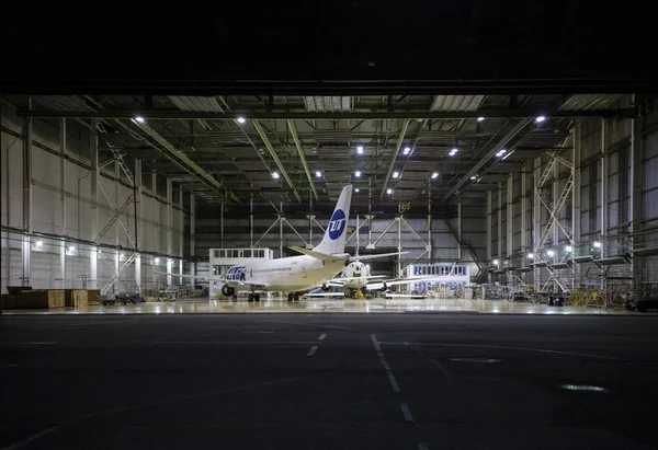 Ufa Rússia Maio 2018 Hangar Aviação Com Aviões Passageiros Vista — Fotografia de Stock